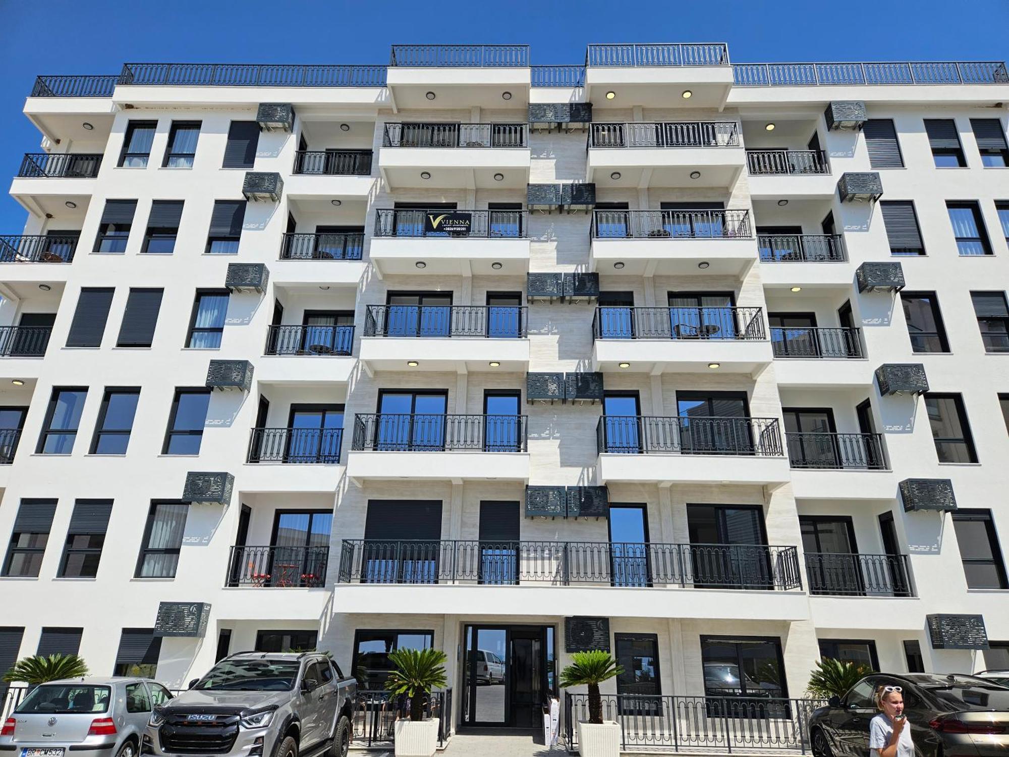 Vienna Luxury Apartments Добра-Вода Экстерьер фото