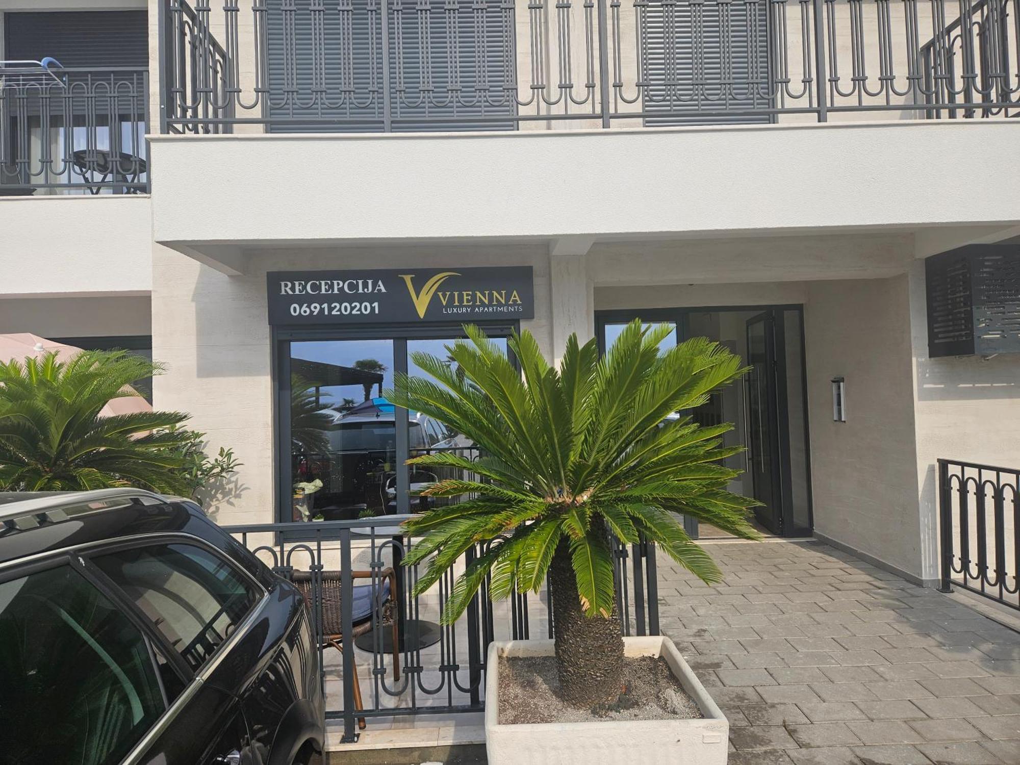 Vienna Luxury Apartments Добра-Вода Экстерьер фото
