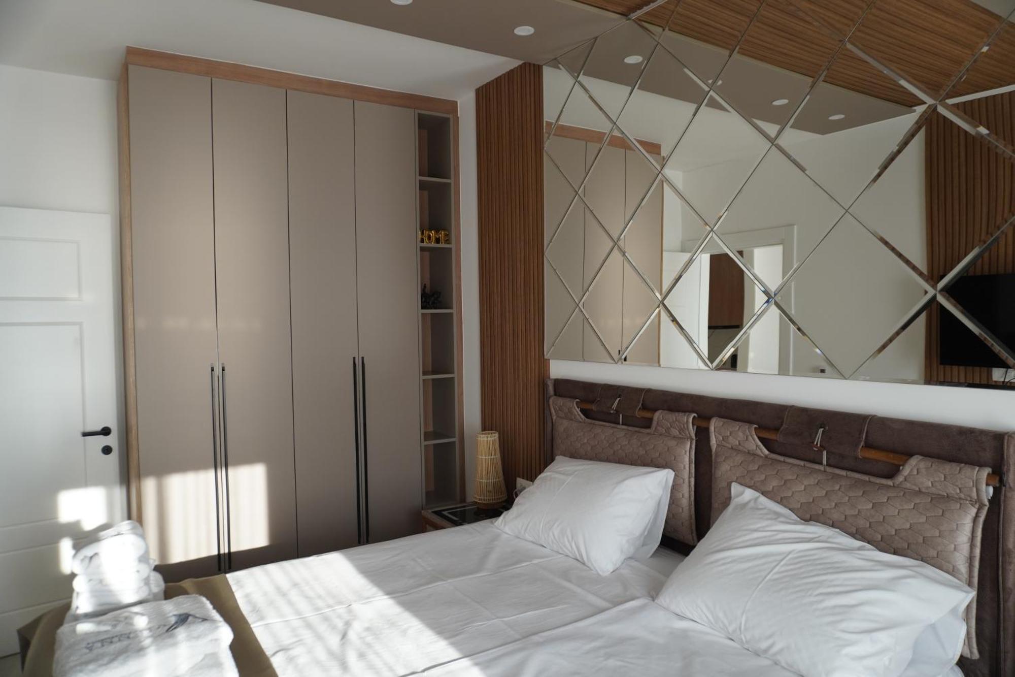 Vienna Luxury Apartments Добра-Вода Экстерьер фото