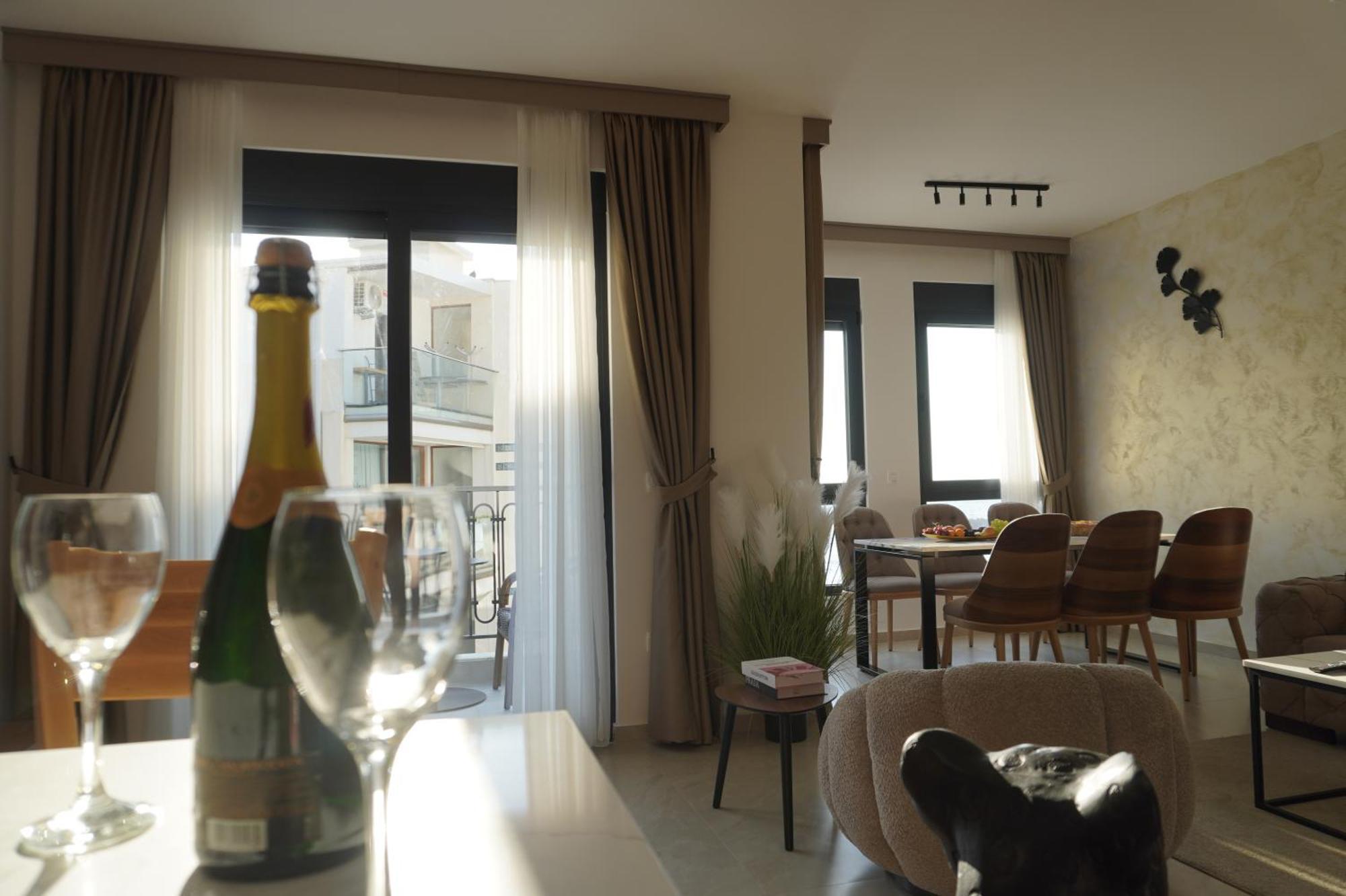 Vienna Luxury Apartments Добра-Вода Экстерьер фото